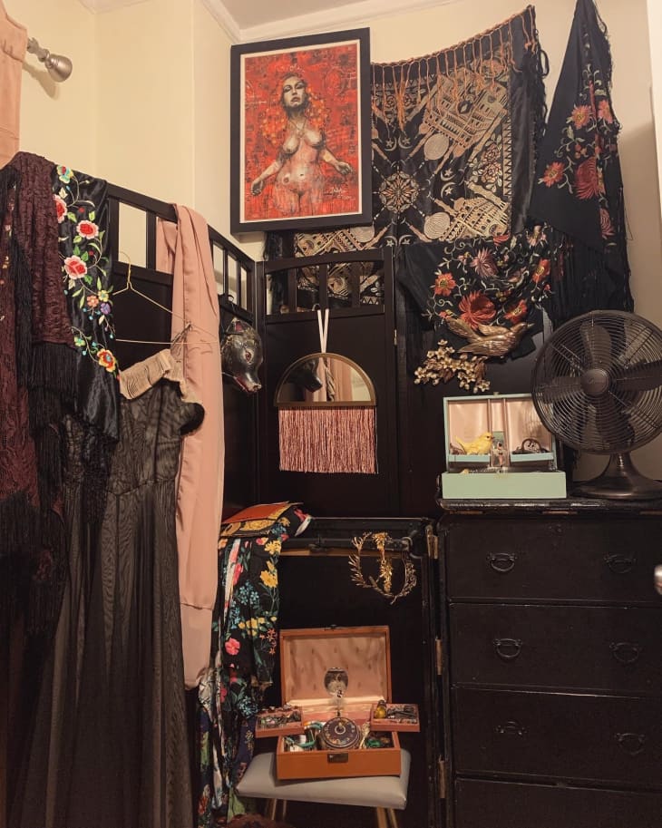 Artist Katelan Foisy Chicago Rental Apartment Photos Apartment Therapy